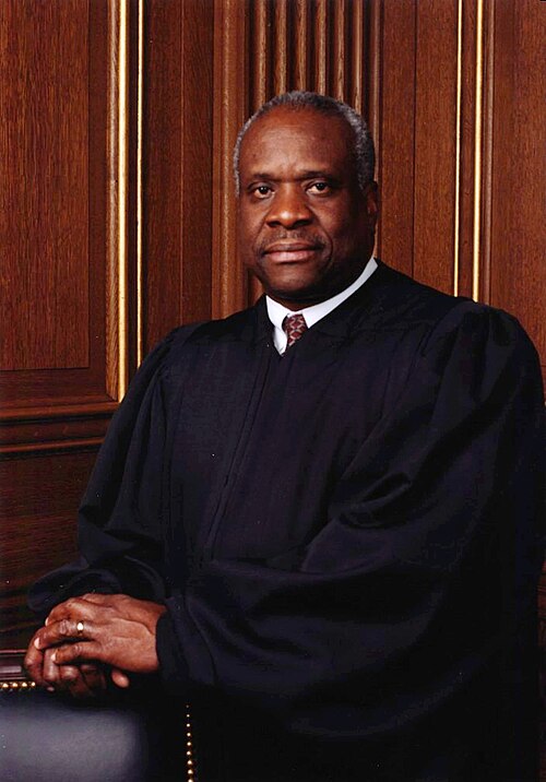 Portrait of Justice Clarence Thomas.